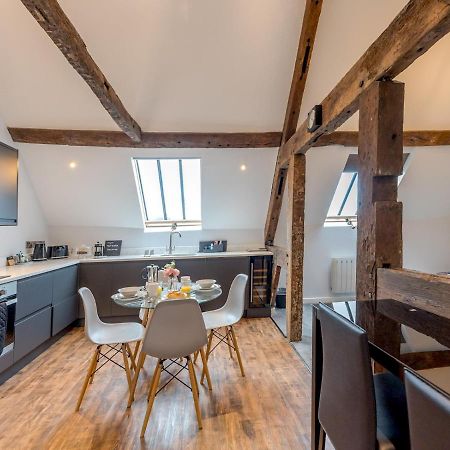 Pass The Keys 5C Charming Town Centre Apartment With Roof Top Views Shrewsbury Kültér fotó