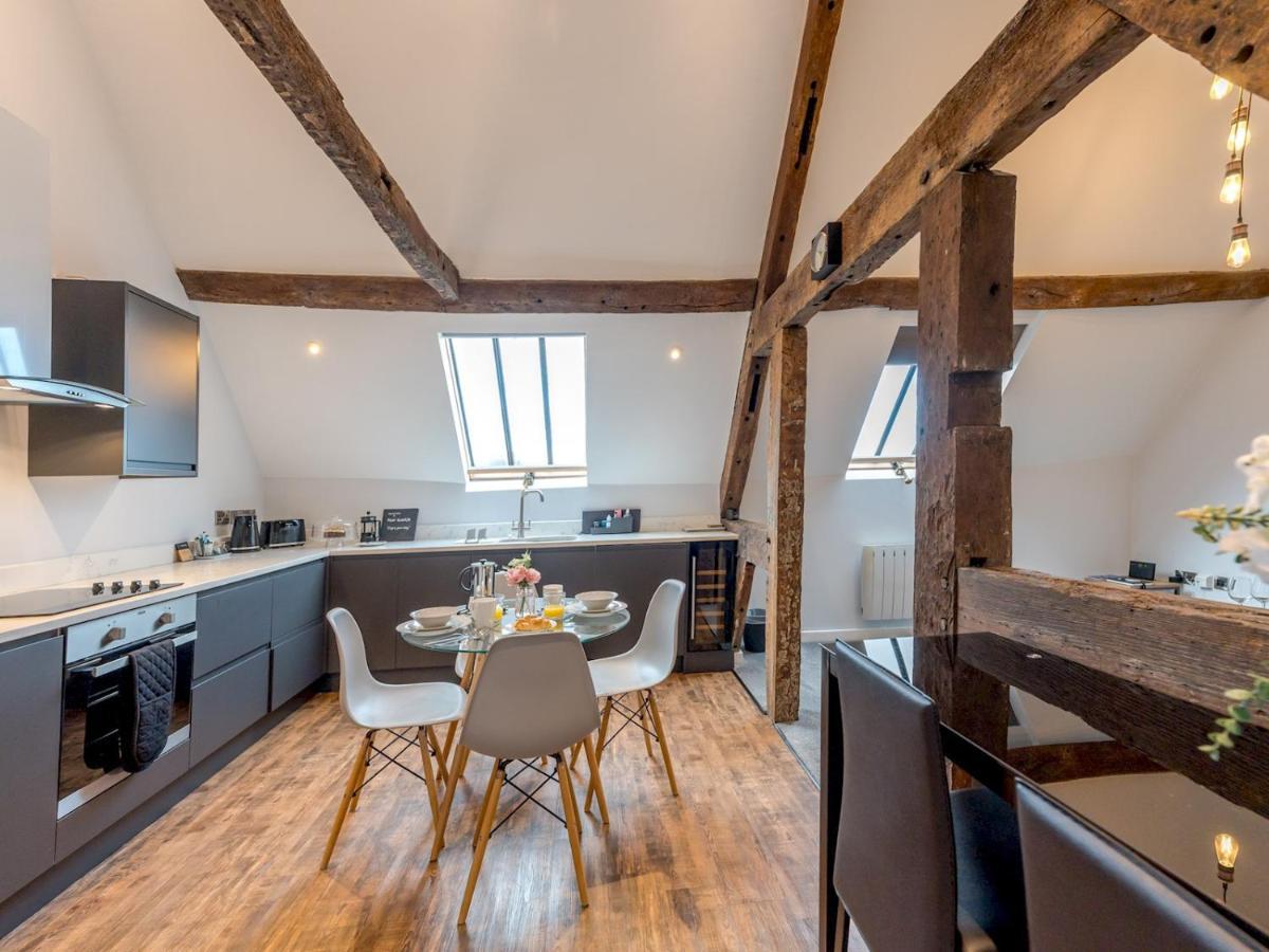 Pass The Keys 5C Charming Town Centre Apartment With Roof Top Views Shrewsbury Kültér fotó