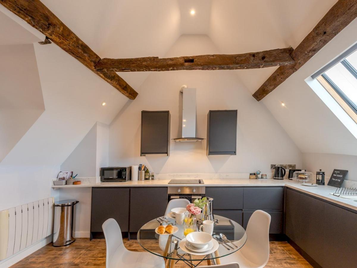 Pass The Keys 5C Charming Town Centre Apartment With Roof Top Views Shrewsbury Kültér fotó