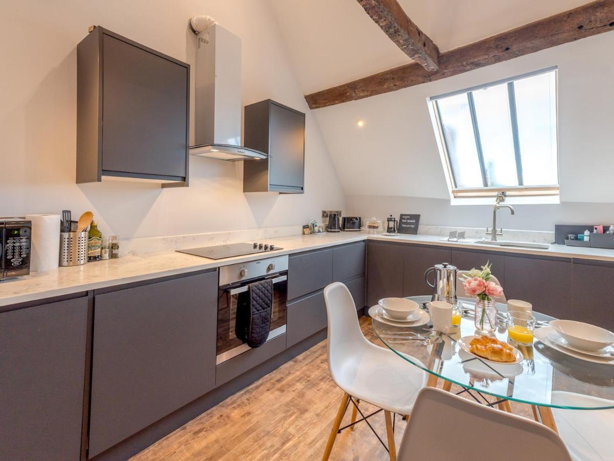 Pass The Keys 5C Charming Town Centre Apartment With Roof Top Views Shrewsbury Kültér fotó